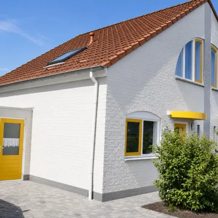 Cosy Bungalow Near the Beach