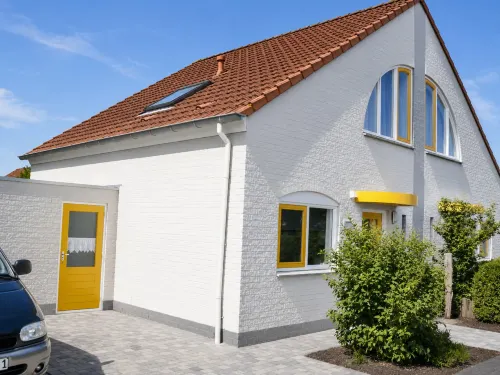 Cosy Bungalow Near the Beach - parking