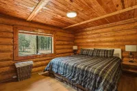 Lucky Logger Cute and Cozy Cabin Getaway