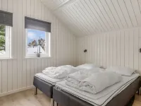 "Aleide" - 29km from the Sea - parking
