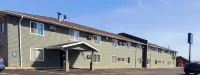 EconoLux Inn