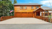 Pines & Stone by Avantstay Heated Pool + Hot Tub + Fire Pit + Fish Pond Mins to Lake + Village