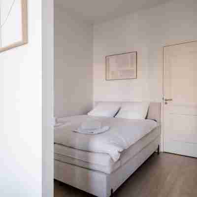 Modern 1 BR Apartment Rotterdam West Rooms