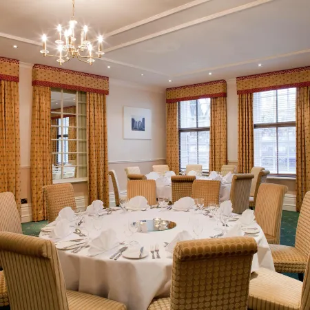 Mercure Salisbury White Hart Hotel & Apartments
