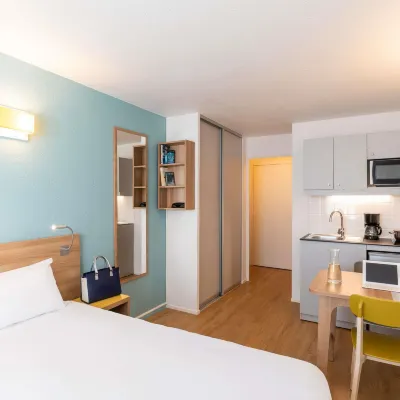 Aparthotel Adagio Access la Défense Place Charras Hotels near Gare De Courbevoie