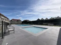 Appartment with beach cabine and parking - Pool