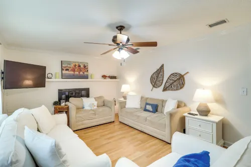 Beach Retreat in Jacksonville Pet and Family-Friendly