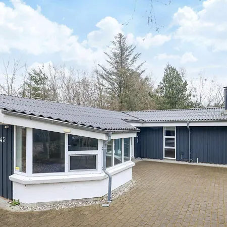 8 Person Holiday Home in Hadsund by Traum