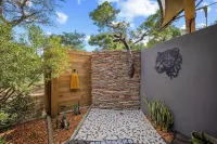 Little Africa Safari Lodge