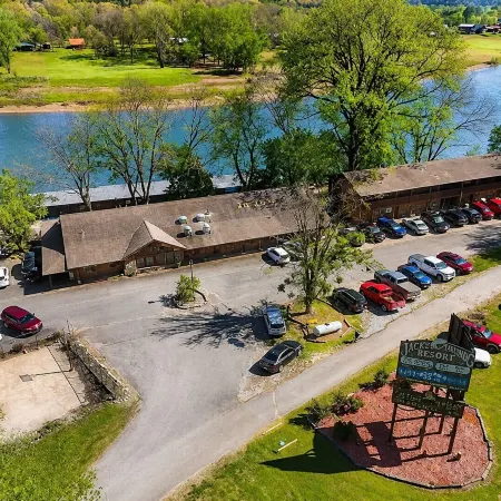 Jack's White River Fishing Resort