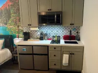 Near Airport, Hospital, Midtown, 58 TV - Apt 150 - Condos