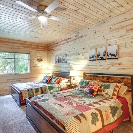 Pequot Lakes Vacation Rental w/ Patio & Fire Pit