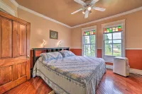 Sault Ste Marie Historic Home, Walk to Town! - Parkering