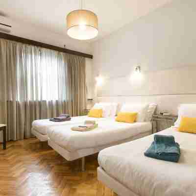 RE2 in Oporto With 5 Bedrooms and 3 Bathrooms Rooms