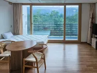 Muan Topmeori Pension - 膳食民宿