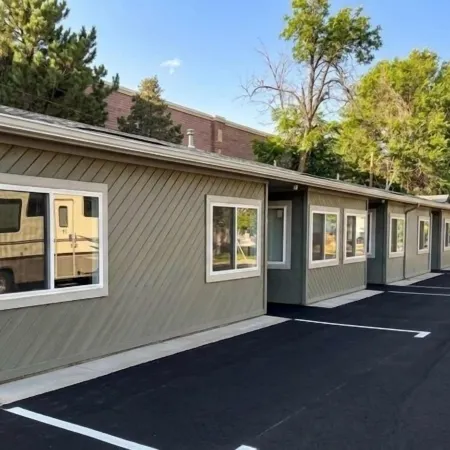 Longmont Lodge and RV Park