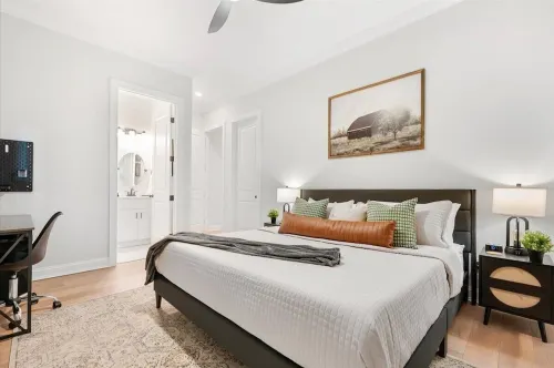 Historic District Gem - 2BR/2BA, Walk to Forsyth Park - Lower Level - Kondo