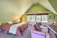 Lovely Brookfield Home w/ Private Deck & Views - 3-Star