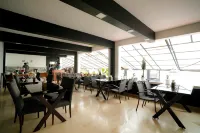 Veu Munnar Retreat - Valley View Rooms - فطور