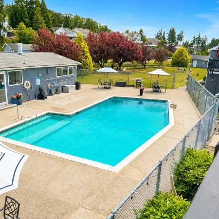 Summer Savings w/ Pool and Hot Tub • Relaxing 209