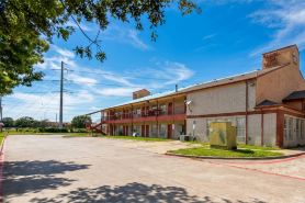 Garland Inn & Suites near Dallas TX