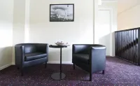 Hotel & Hostel 10 - Hostales