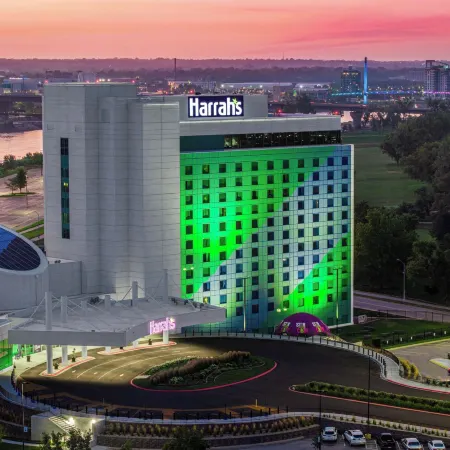 Harrah's Council Bluffs  – A Caesars Rewards Destination
