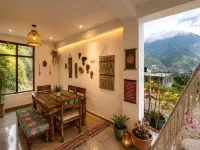 Elevn Stays,Manali - con vista montagne