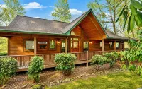Vintage Luxury Creekside Cabin ~ King Bed, Hot Tub, Fire Pit & Game Room, Dog Ok - 부티크
