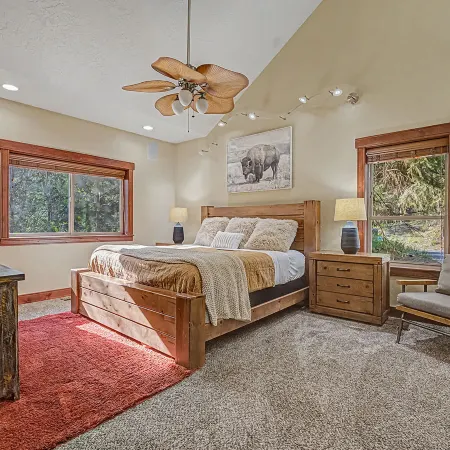 Magic 5BR Cabin • Hot Tub • Game Room • McCall