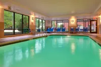 TownePlace Suites Omaha West - Kitchens