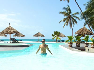 Smiles Beach Hotel