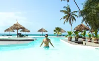 Smiles Beach Hotel - Beach