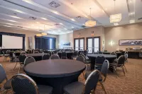 Sandman Hotel & Suites Winnipeg Airport - Kitchens