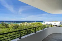 The Rif at Mangrove Beach Corendon Curacao All-Inclusive, Curio by Hilton - Romantic