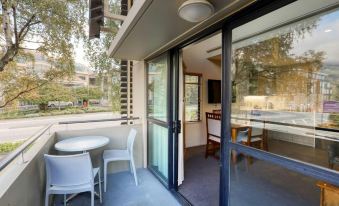 Garden Court Suites and Apartments