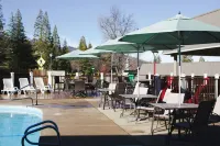 Prospero's Flagship Inn - Pools