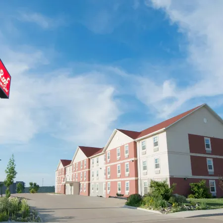Red Roof Inn & Suites Dickinson