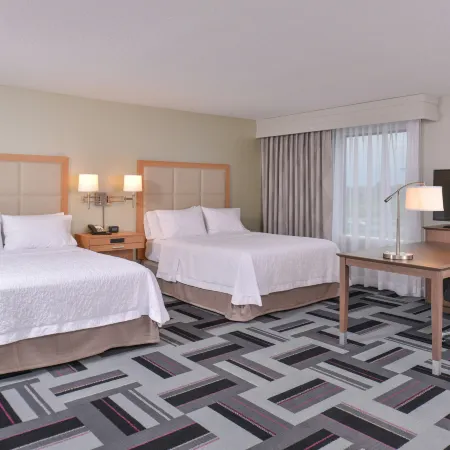 Hampton Inn & Suites Ames