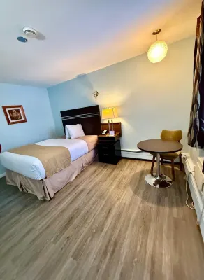 Melville Country Inn - Motels