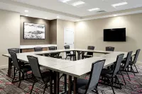 Residence Inn Jackson Airport/Pearl - 駐車場