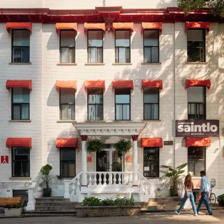 Auberge Saintlo Montréal Hostel