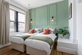 Perfect Booking 2 Bed Flat Near Cabot Circus