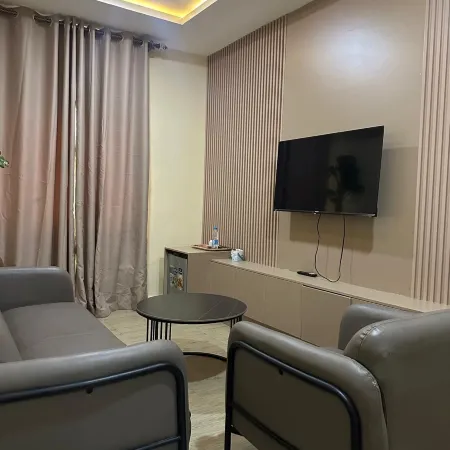 Seth Hotel Nnebisi, Asaba