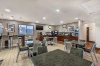Best Western des Plaines Inn - 朝食