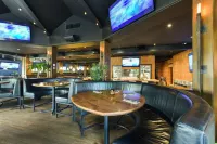 Balcomo, a Ramada by Wyndham - bar
