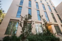 Ruby Lilou Hotel Marseille by IHG - Park Yeri