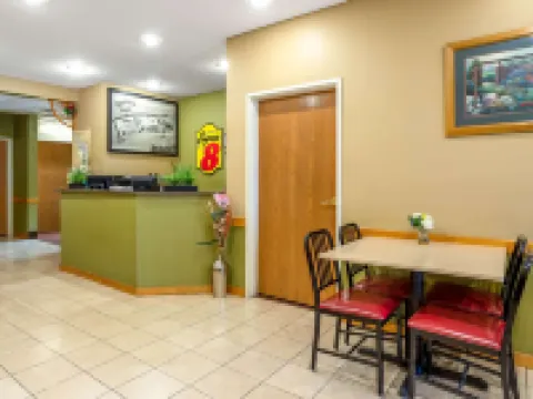 Super 8 by Wyndham Goshen Hotels in Goshen