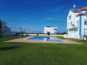 Baluarte Citadino-Baleal Beach Lodge