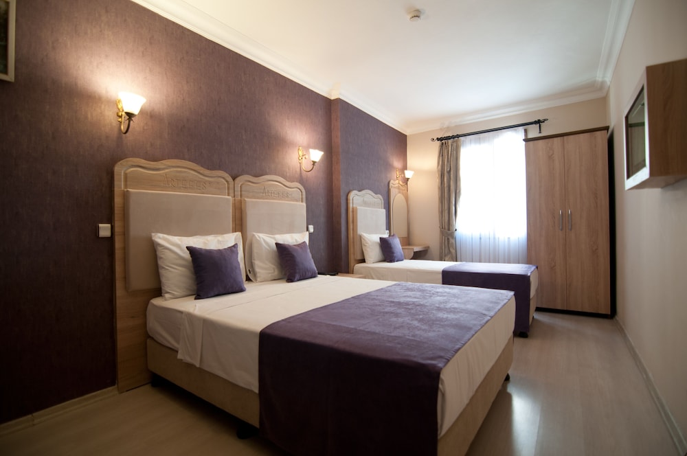 Artefes Hotel Old City & Spa